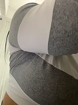 Miia Jazmin online show from 11/13/25, 05:12