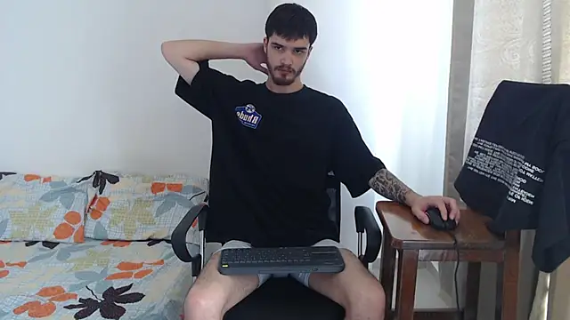 Aleex Miller online show from 11/04/25, 02:49