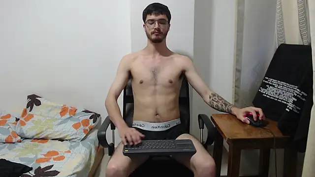 Aleex Miller online show from 11/06/25, 04:02