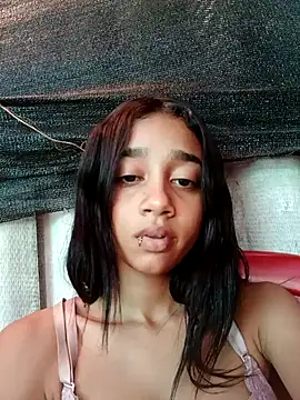 Snapshot of Zoe_Sweett18 chatting on 01/27/25, 07:03 Zoe Sweett18 online show from 01/27/25, 07:03