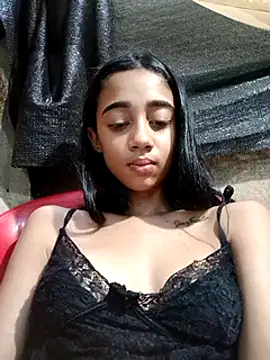 Snapshot of Zoe_Sweett18 chatting on 02/24/25, 10:25 Zoe Sweett18 online show from 02/24/25, 10:25