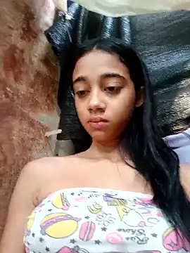 Snapshot of Zoe_Sweett18 chatting on 02/28/25, 12:42 Zoe Sweett18 online show from 02/28/25, 12:42