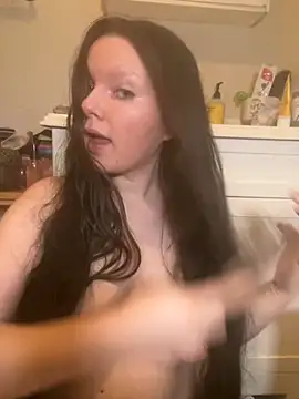 VenusandIppy online show from 10/16/25, 07:59