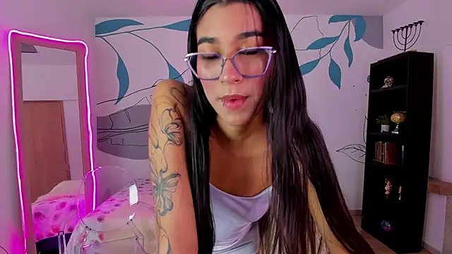 Snapshot of Dana_Paula chatting on 10/25/25, 11:51 Dana Paula online show from 10/25/25, 11:51