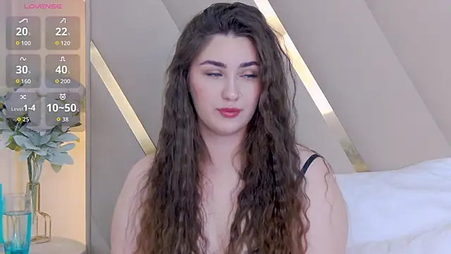 KiraBarlows online show from 10/08/25, 08:39