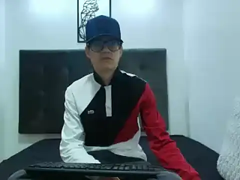 wolfandsky online show from 02/25/25, 11:19