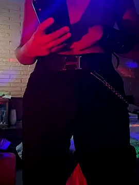 Snapshot of Blade_Ryder666 chatting on 10/28/25, 11:29 Blade Ryder666 online show from 10/28/25, 11:29