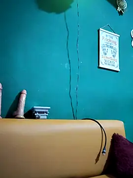 ilonna2025 online show from 11/14/25, 11:02