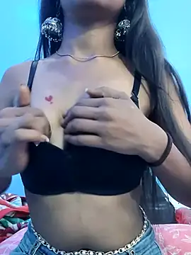 Snapshot of Leoni_G chatting on 11/01/25, 05:20 Leoni G online show from 11/01/25, 05:20