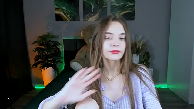 Snapshot of RayWillliams chatting on 02/05/25, 12:20 RayWillliams online show from 02/05/25, 12:20