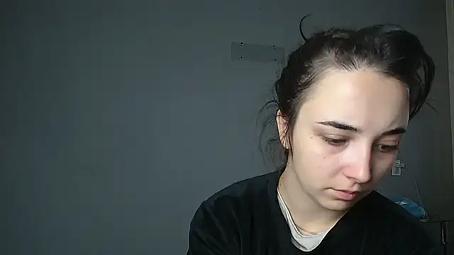 Eva Gloryy online show from 11/12/25, 08:37