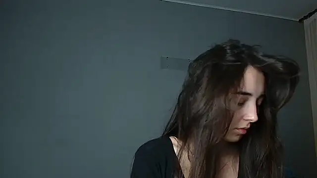 Eva Gloryy online show from 11/17/25, 02:01