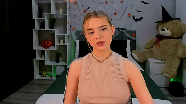 Snapshot of JinxTonks chatting on 10/18/25, 12:50 JinxTonks online show from 10/18/25, 12:50