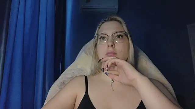 HotBrandyX online show from 11/14/25, 08:46