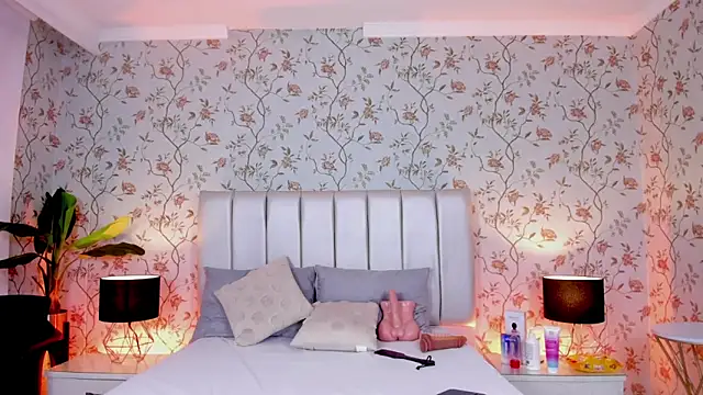 Snapshot of Pocahontas_BGB chatting on 03/04/25, 07:54 Pocahontas BGB online show from 03/04/25, 07:54