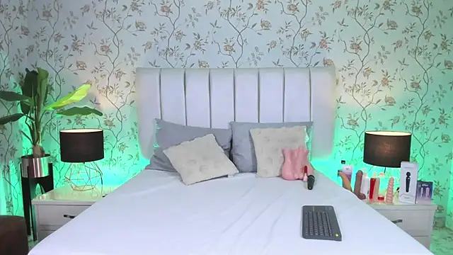 Snapshot of Pocahontas_BGB chatting on 03/10/25, 07:50 Pocahontas BGB online show from 03/10/25, 07:50