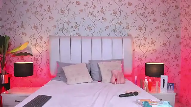 Snapshot of Pocahontas_BGB chatting on 03/10/25, 10:55 Pocahontas BGB online show from 03/10/25, 10:55