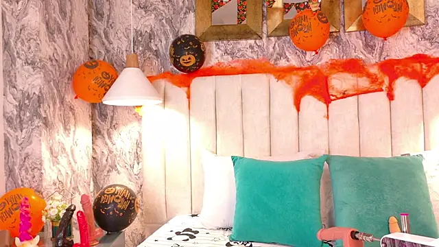 Snapshot of Pocahontas_BGB chatting on 10/24/25, 08:27 Pocahontas BGB online show from 10/24/25, 08:27