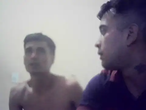 Snapshot of EstebanAkyLu chatting on 09/24/25, 11:35 EstebanAkyLu online show from 09/24/25, 11:35