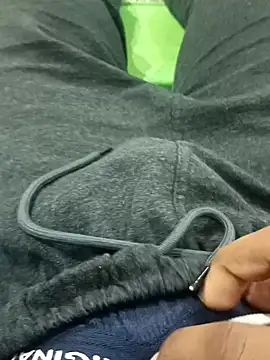 Siddharth love8 online show from 01/20/25, 04:32