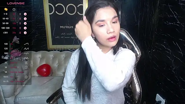 Skye Little v online show from 02/14/25, 02:44