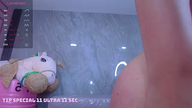 Skye Little v online show from 11/09/25, 02:26