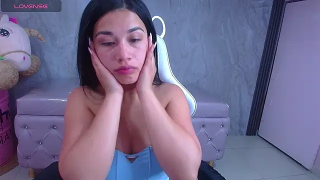 Skye Little v online show from 11/11/25, 03:39