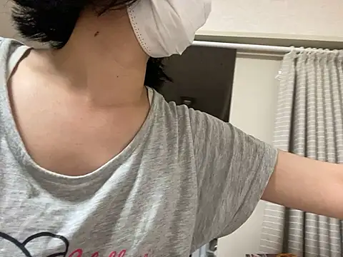 Snapshot of riri_riri_jp chatting on 10/06/25, 11:40 riri riri jp online show from 10/06/25, 11:40