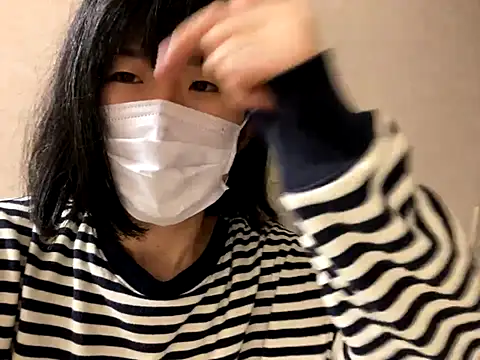 Snapshot of riri_riri_jp chatting on 10/12/25, 05:12 riri riri jp online show from 10/12/25, 05:12