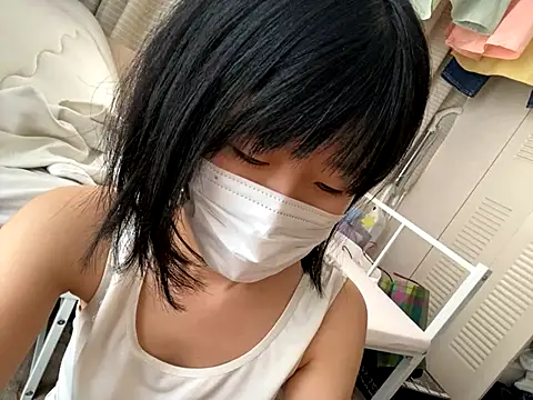 Snapshot of riri_riri_jp chatting on 10/13/25, 05:18 riri riri jp online show from 10/13/25, 05:18