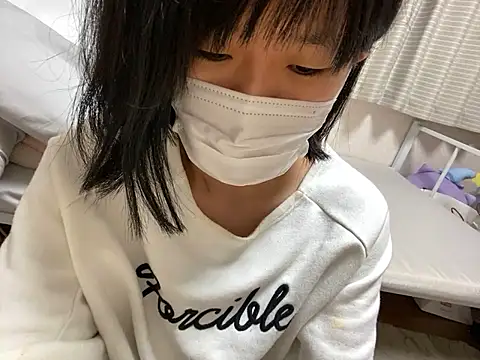 Snapshot of riri_riri_jp chatting on 10/15/25, 10:04 riri riri jp online show from 10/15/25, 10:04