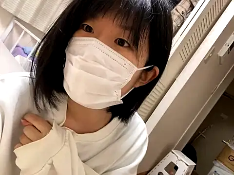 Snapshot of riri_riri_jp chatting on 10/22/25, 10:26 riri riri jp online show from 10/22/25, 10:26