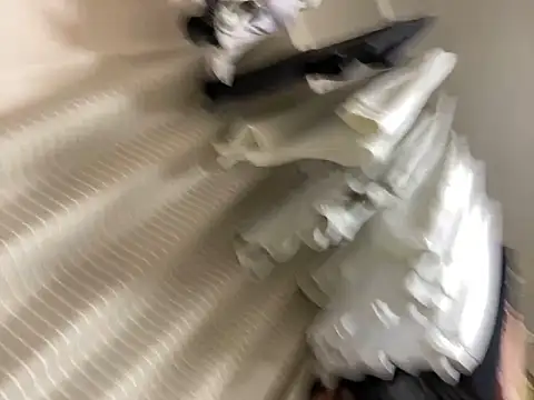 Snapshot of riri_riri_jp chatting on 10/26/25, 03:29 riri riri jp online show from 10/26/25, 03:29