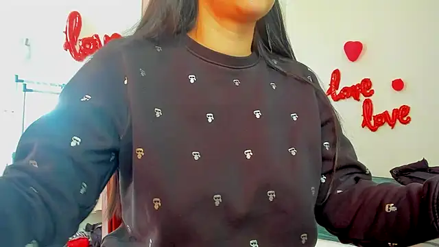 Snapshot of Tianiaa chatting on 02/19/25, 10:12 Tianiaa online show from 02/19/25, 10:12