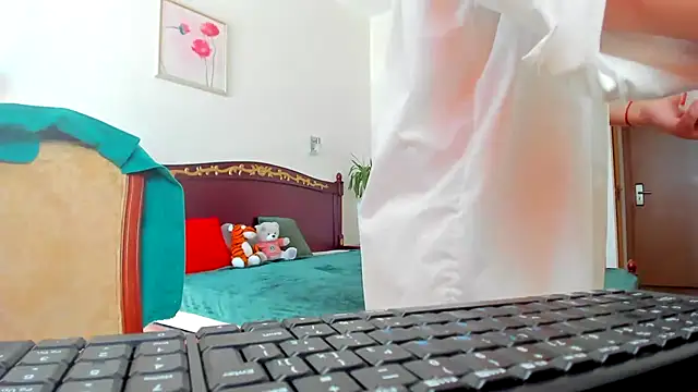 Snapshot of Tianiaa chatting on 09/24/25, 09:34 Tianiaa online show from 09/24/25, 09:34