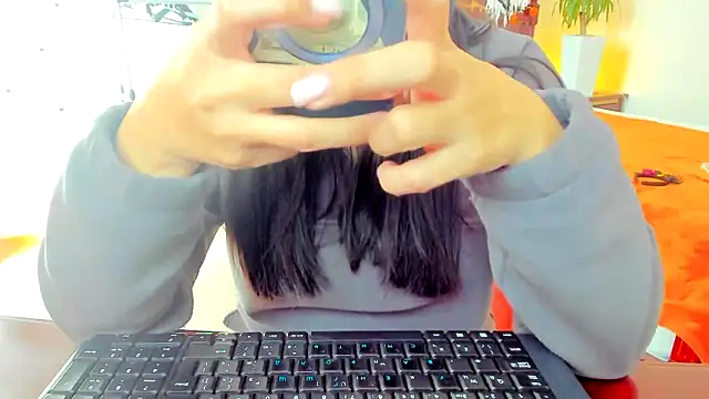 Snapshot of Tianiaa chatting on 10/22/25, 07:41 Tianiaa online show from 10/22/25, 07:41