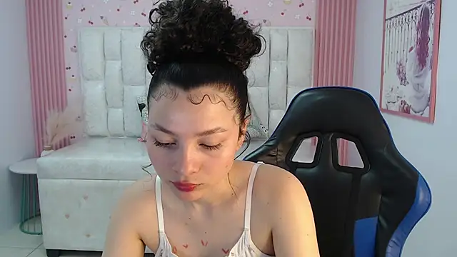 shalon diaz s online show from 09/13/25, 01:16