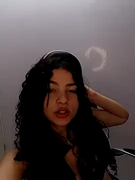 shalon diaz s online show from 09/27/25, 04:12