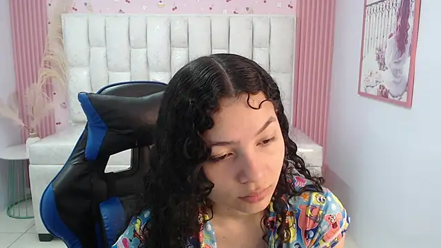 shalon diaz s online show from 10/28/25, 01:14