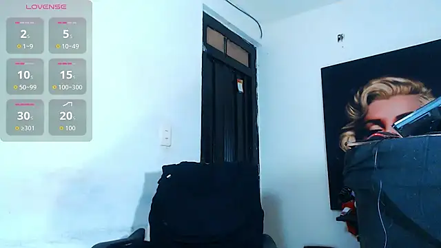 licy blonde hot online show from 11/08/25, 04:07