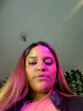 Snapshot of victoria__floyd chatting on 02/10/25, 11:23 victoria floyd online show from 02/10/25, 11:23
