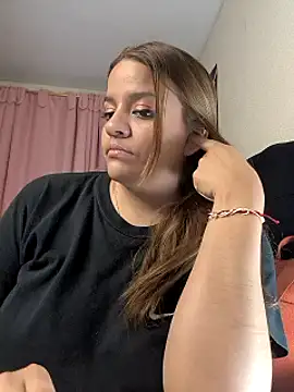 Snapshot of victoria__floyd chatting on 03/01/25, 03:43 victoria floyd online show from 03/01/25, 03:43