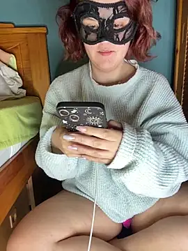 Snapshot of lexxie_tuga chatting on 03/12/25, 12:42 lexxie tuga online show from 03/12/25, 12:42