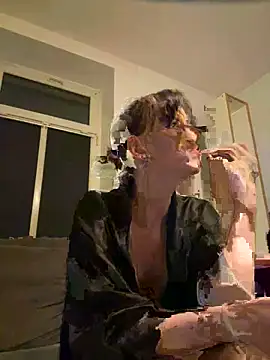 Snapshot of Ciara2004 chatting on 11/21/25, 04:38 Ciara2004 online show from 11/21/25, 04:38