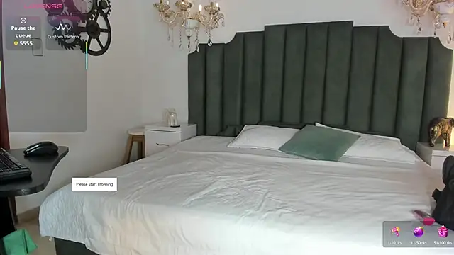 Snapshot of AnthonelaRusso_ chatting on 10/12/25, 03:49 AnthonelaRusso online show from 10/12/25, 03:49