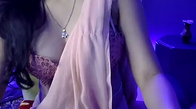 Snapshot of Shanaya1 chatting on 02/20/25, 04:25 Shanaya1 online show from 02/20/25, 04:25