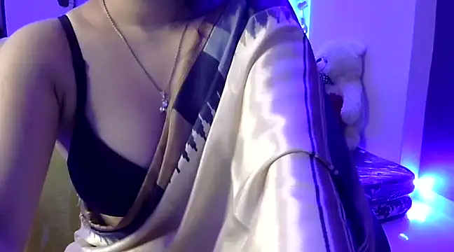 Snapshot of Shanaya1 chatting on 02/23/25, 06:01 Shanaya1 online show from 02/23/25, 06:01