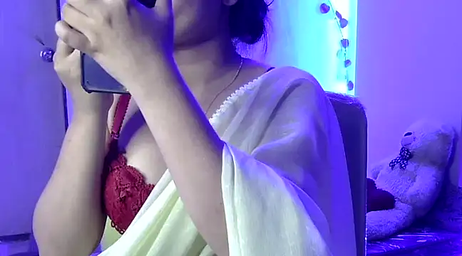 Snapshot of Shanaya1 chatting on 02/27/25, 04:21 Shanaya1 online show from 02/27/25, 04:21