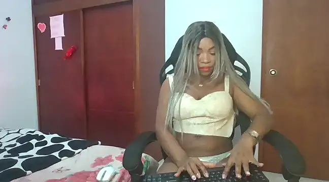 SaraYedid17 online show from 02/23/25, 06:49