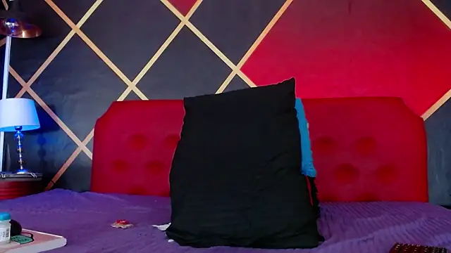 Snapshot of Cristian_white chatting on 09/10/25, 04:51 Cristian white online show from 09/10/25, 04:51